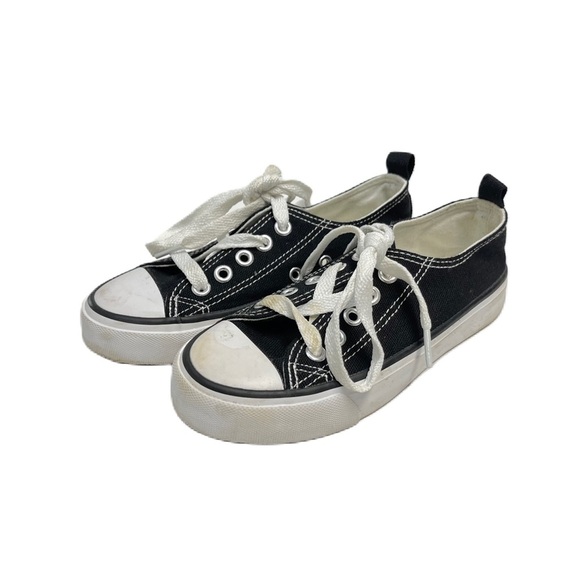 Fashion Kids low top sneakers black white casual laces street everyday fun class - Picture 4 of 7
